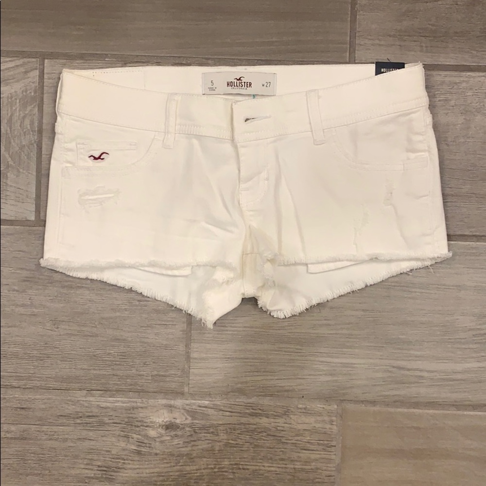 White Hollister shorts size 27
